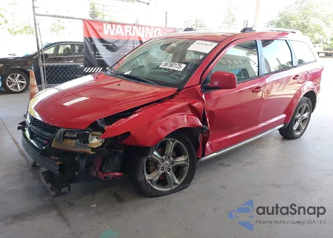 2018 Dodge Journey Crossroad z USA, uszkodzony, nr VIN 3C4PDCGG0JT166725